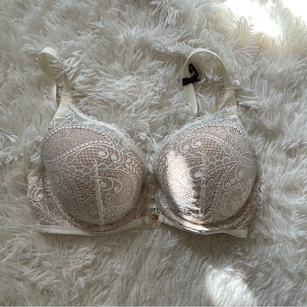 NWOT Aerie real power plunge push up paisley bra